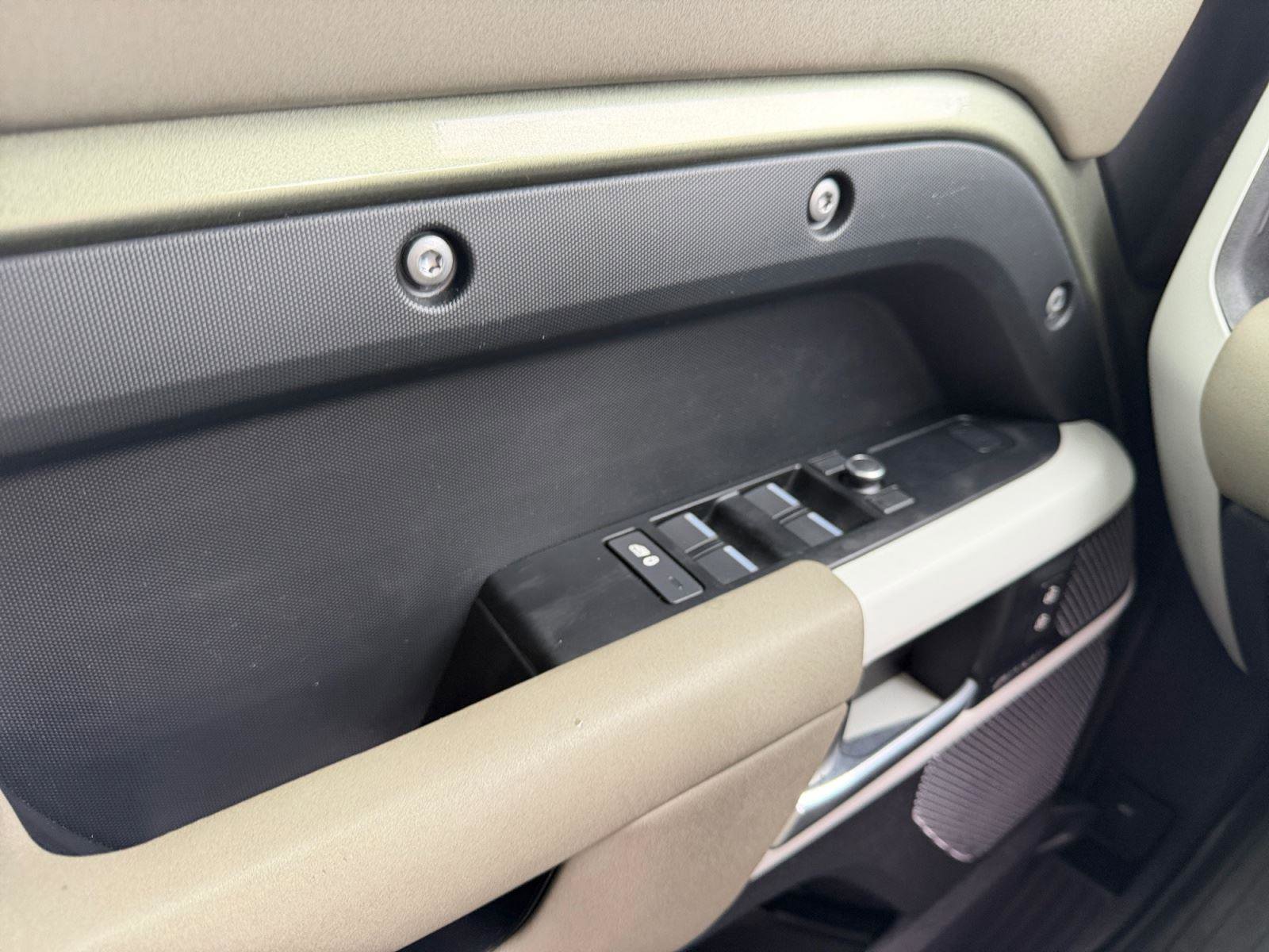 Used 2021 Land Rover Defender 110 S image 14