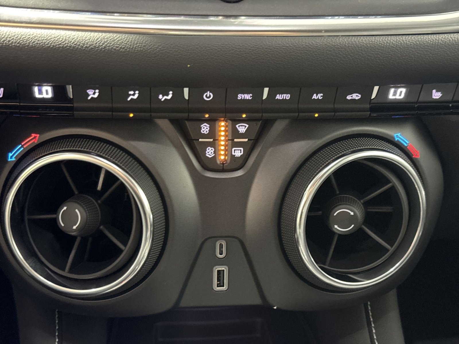 New 2026 Chevrolet Blazer LT w/ Convenience Package FWD image 22