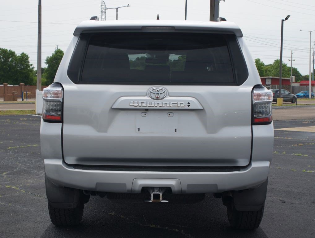 Used 2022 Toyota 4Runner SR5 RWD image 3
