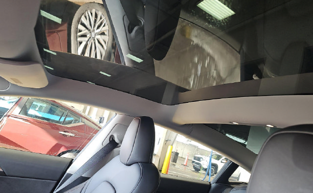 Used 2023 Tesla Model 3 Standard Range RWD image 14
