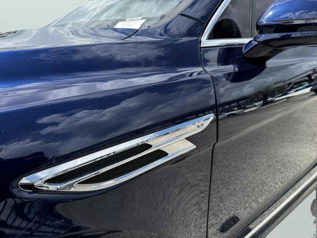 Used 2023 Bentley Bentayga Extended Wheelbase image 14