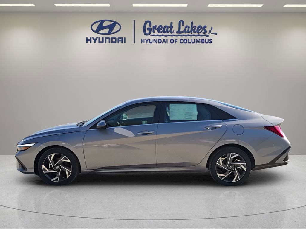 New 2026 Hyundai Elantra Limited FWD image 3