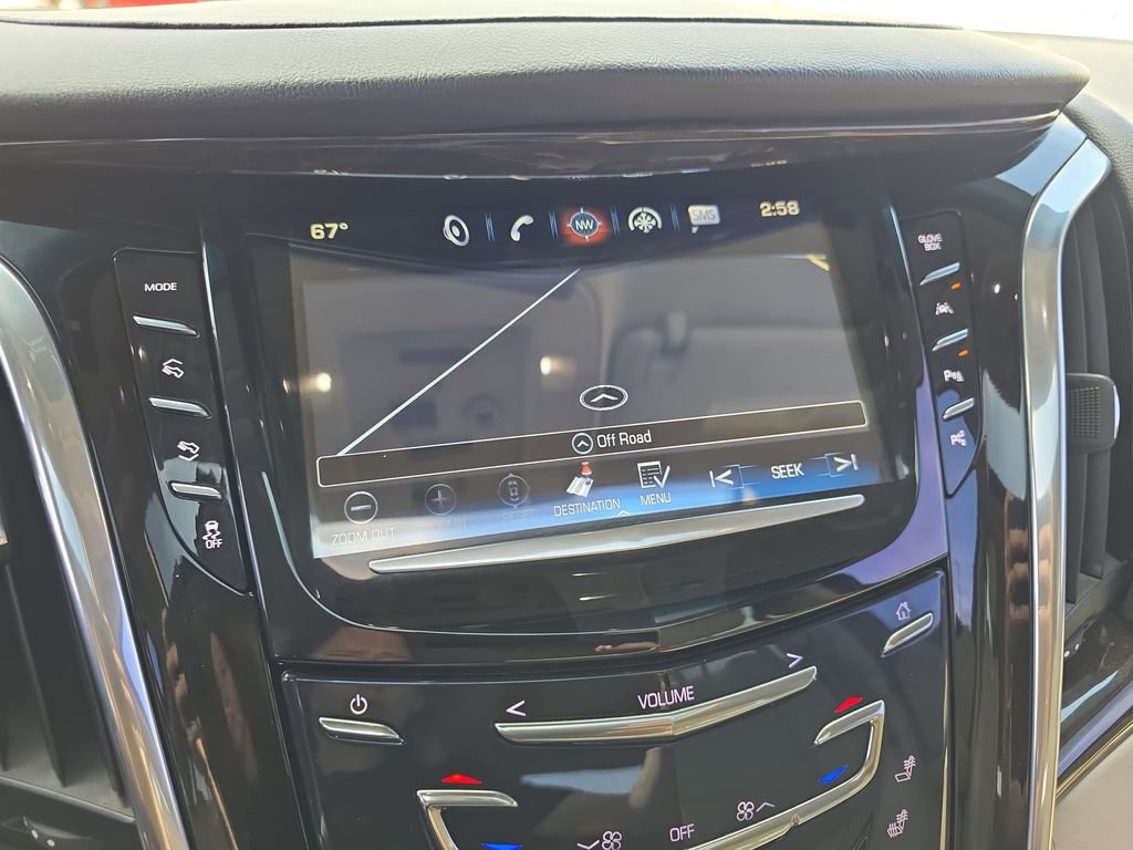 Used 2018 Cadillac Escalade Luxury RWD image 23