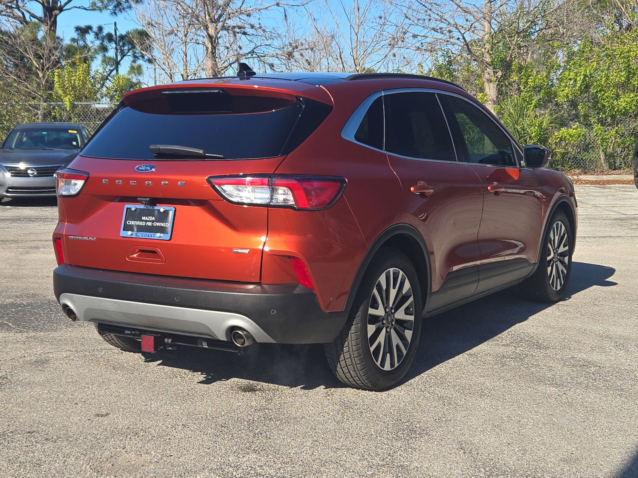 Used 2020 Ford Escape Titanium image 6