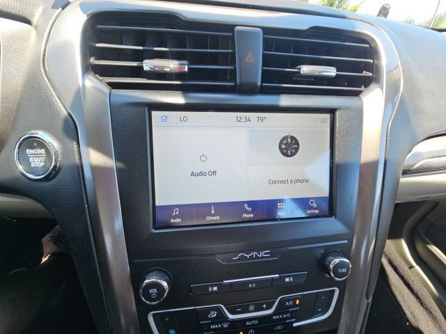 Used 2019 Ford Fusion SE FWD image 30
