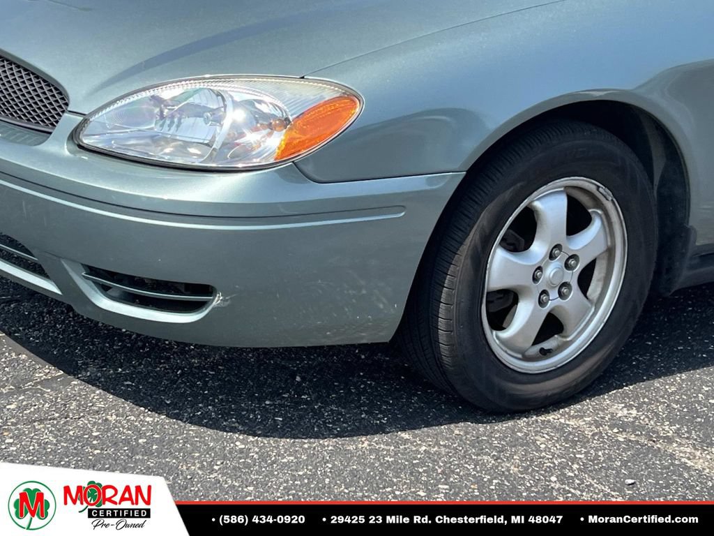 Used 2005 Ford Taurus SE FWD image 8