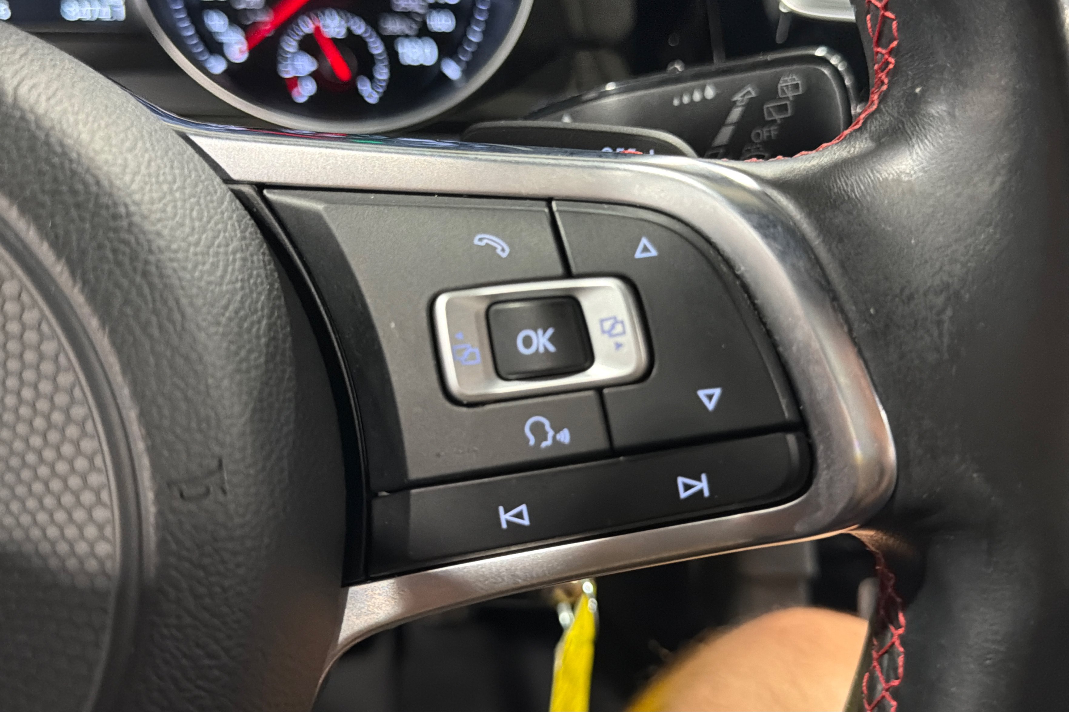 Used 2018 Volkswagen GTI S FWD image 25