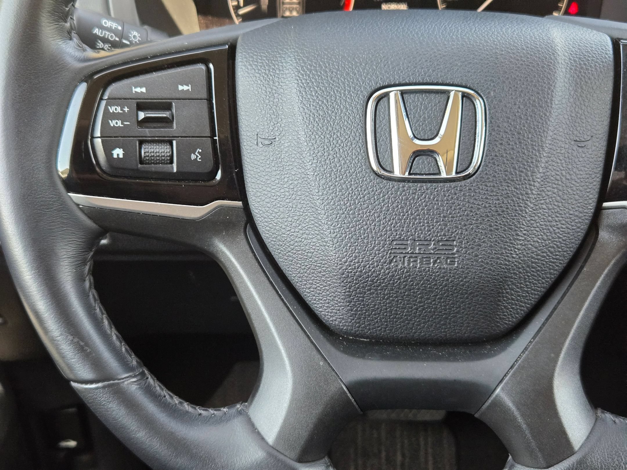Certified 2025 Honda Odyssey EX-L image 19