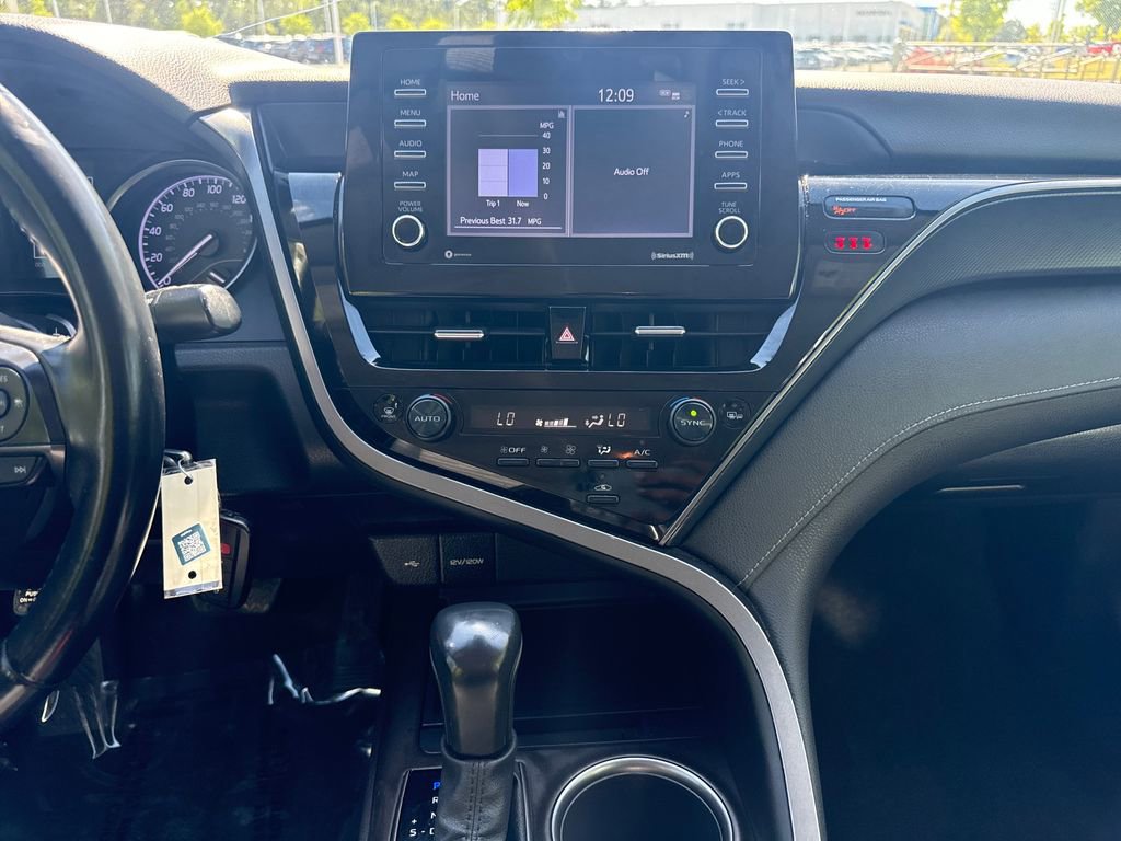Used 2023 Toyota Camry SE FWD image 20