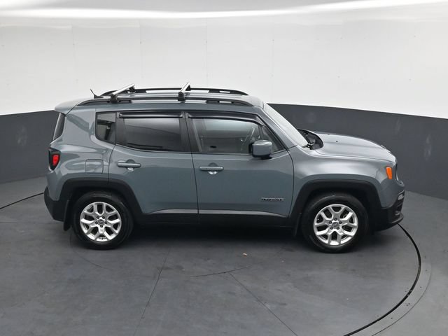 Used 2016 Jeep Renegade Latitude FWD image 24