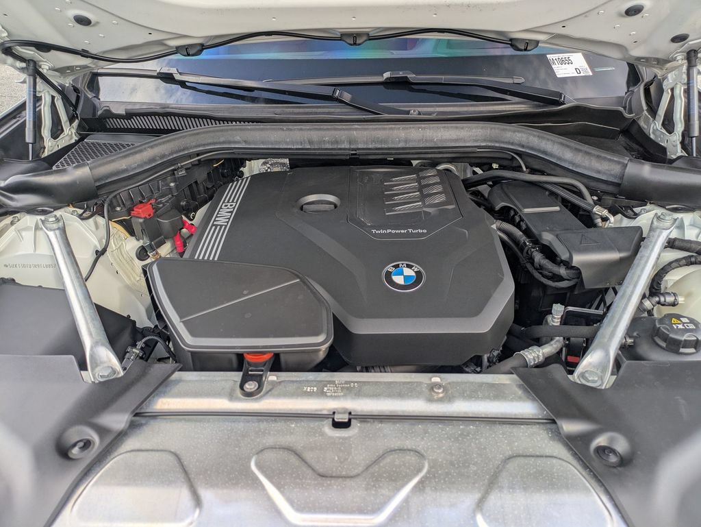 Used 2024 BMW X4 xDrive30i w/ M Sport Package AWD/4WD image 10