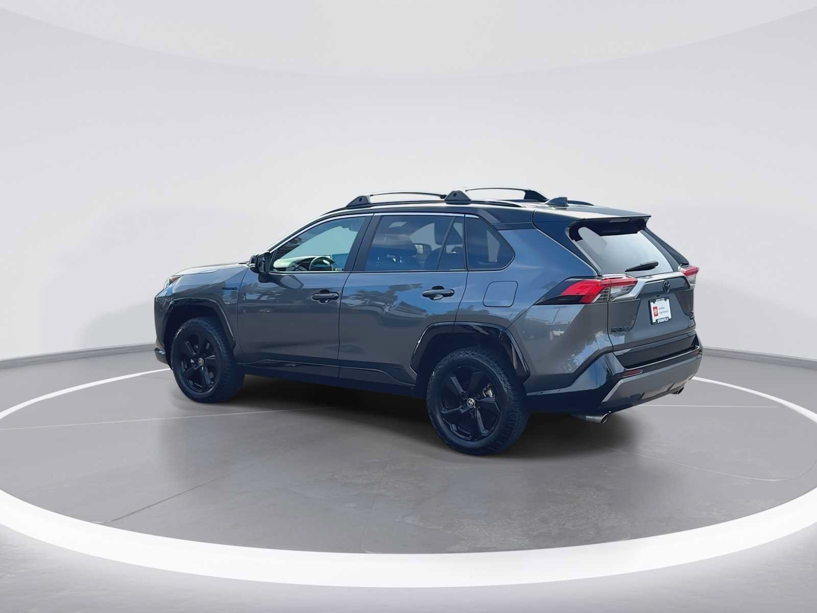 Used 2021 Toyota RAV4 XSE AWD/4WD image 6