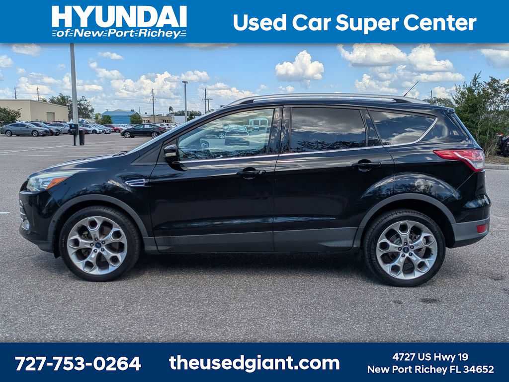 Used 2016 Ford Escape Titanium w/ Equipment Group 301A AWD/4WD image 2