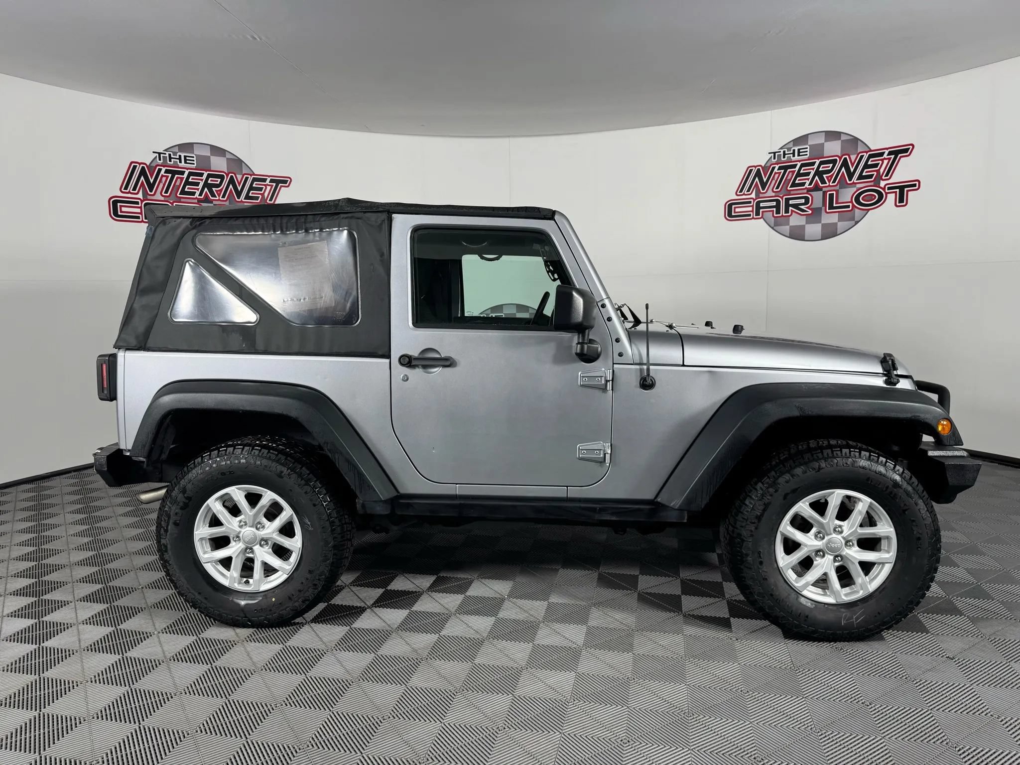 Used 2015 Jeep Wrangler Sport AWD/4WD image 8