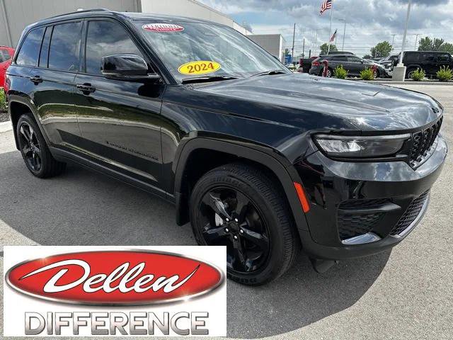 Certified 2024 Jeep Grand Cherokee Altitude image 1