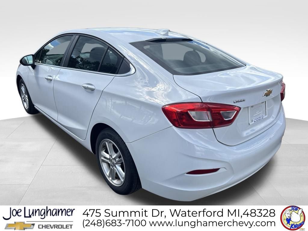 Used 2016 Chevrolet Cruze LT w/ Sun And Sound Package FWD image 6
