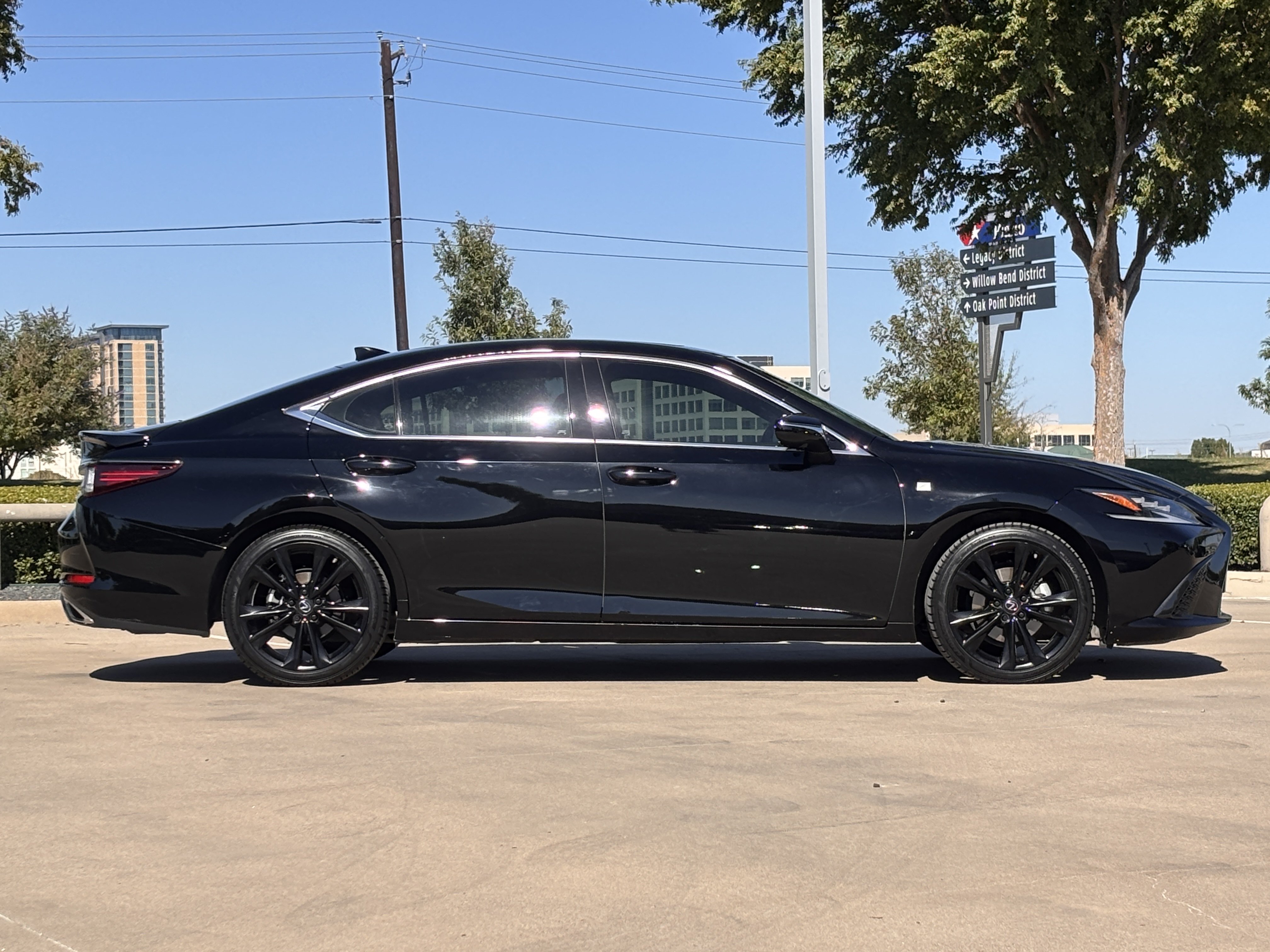 Certified 2024 Lexus ES 350 F Sport w/ Accessory Package (Z2) FWD image 6