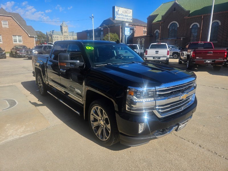 Used 2018 Chevrolet Silverado 1500 High Country image 3