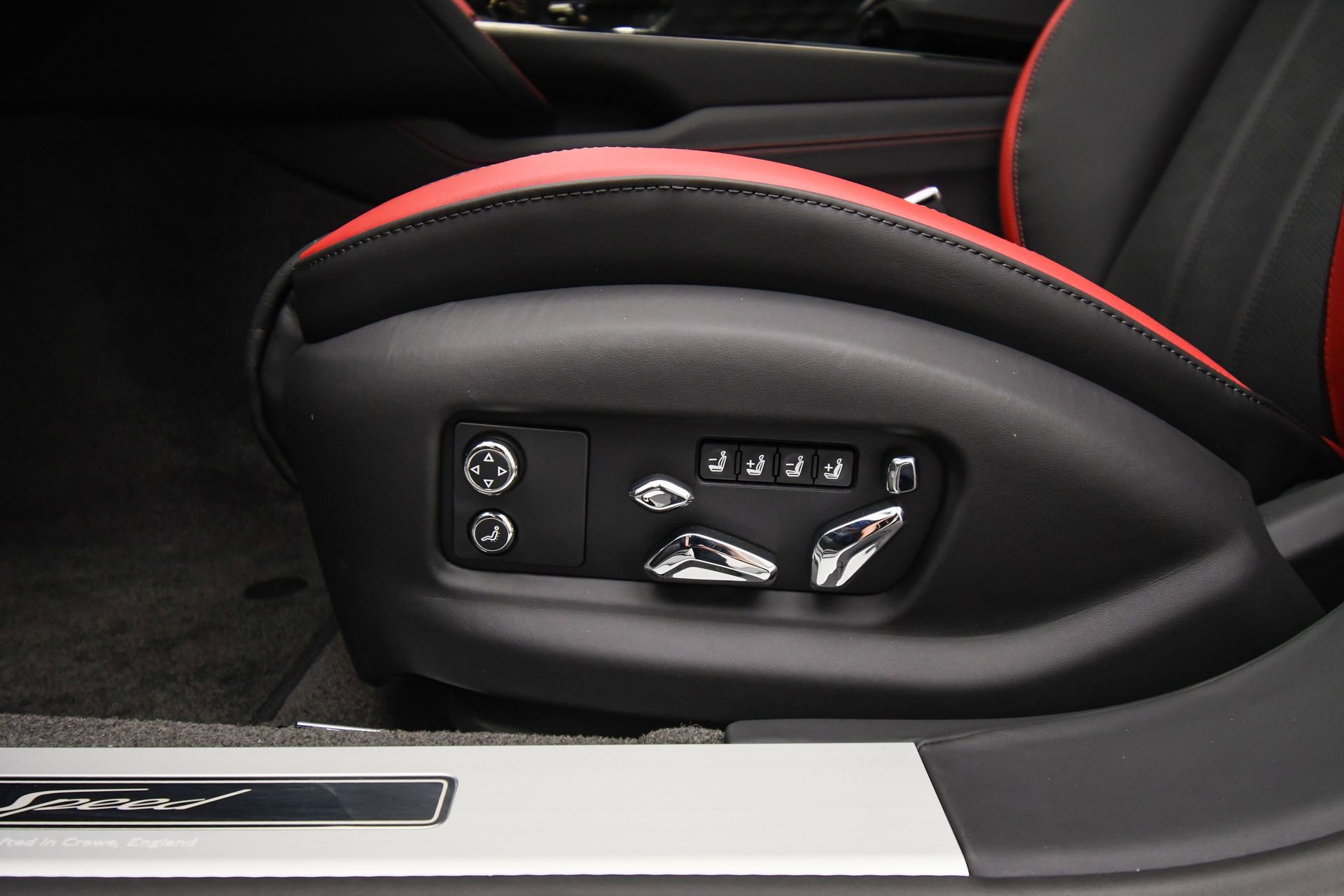 New 2025 Bentley Flying Spur Plug-In Hybrid image 39