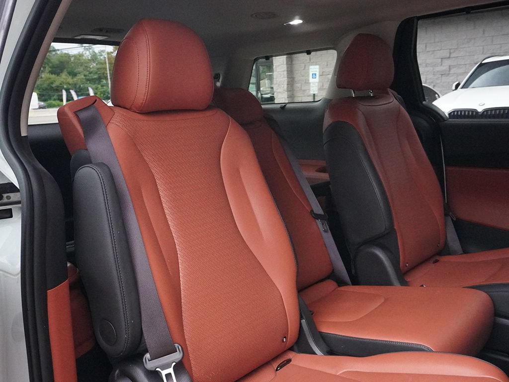 Used 2023 Kia Carnival SX Prestige FWD image 38
