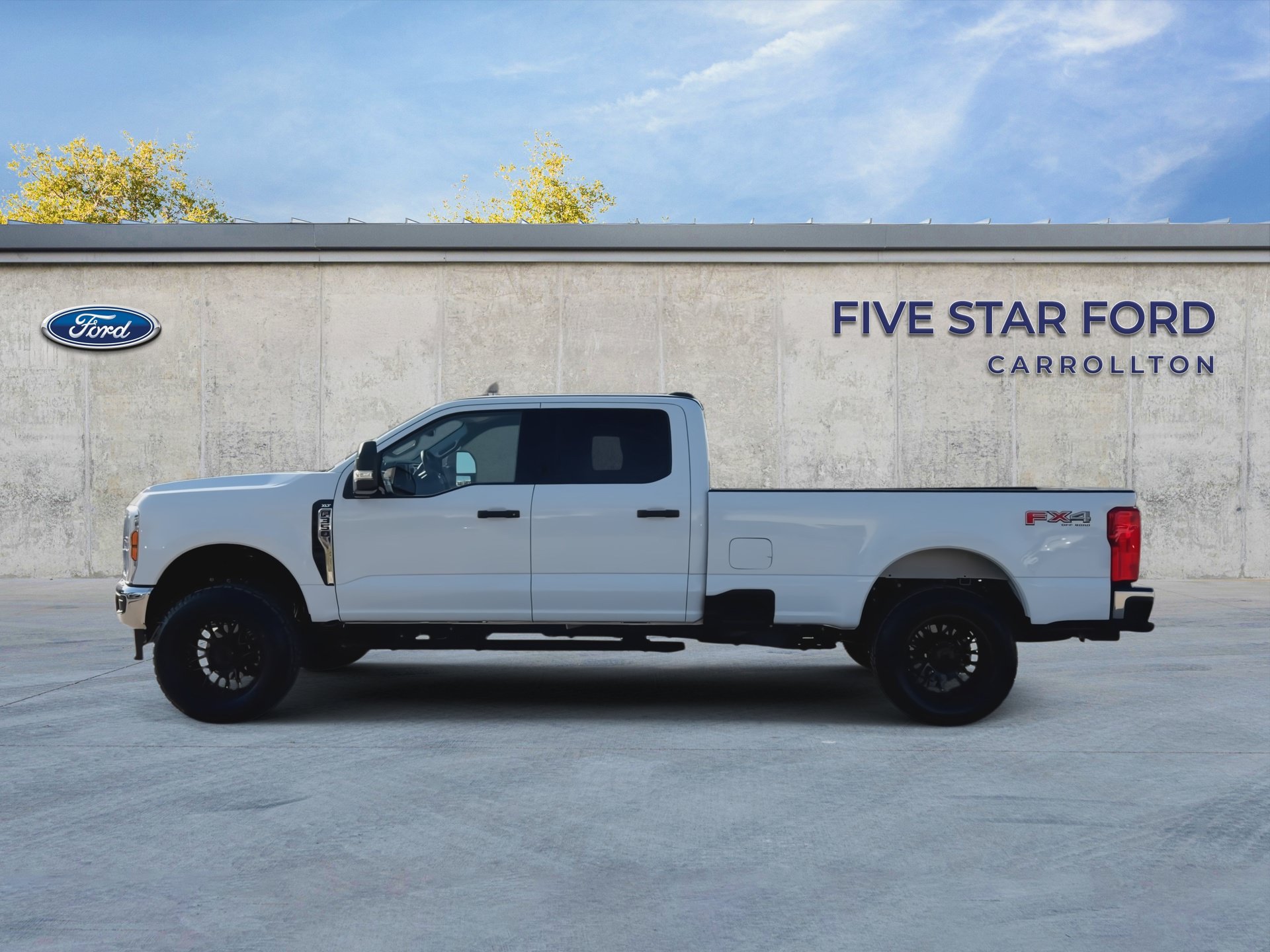 Used 2025 Ford F350 XLT AWD/4WD image 5
