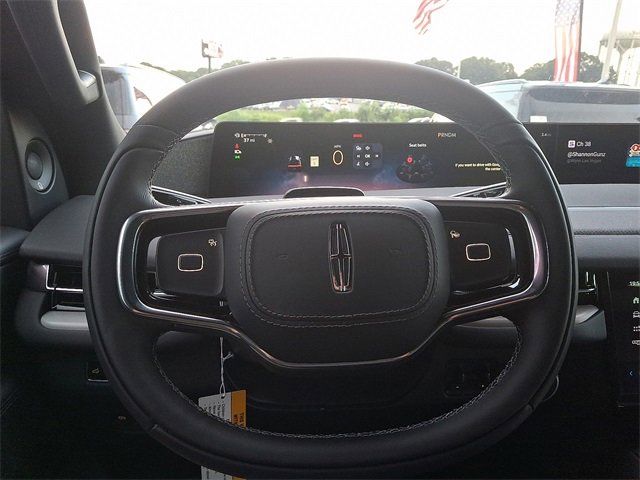 New 2025 Lincoln Navigator L Reserve w/ Jet Appearance Package image 9