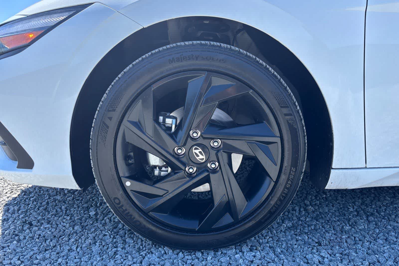 Used 2026 Hyundai Elantra Sport FWD image 12