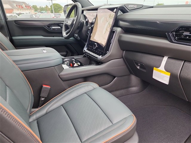 New 2026 GMC Yukon XL AT4 image 18