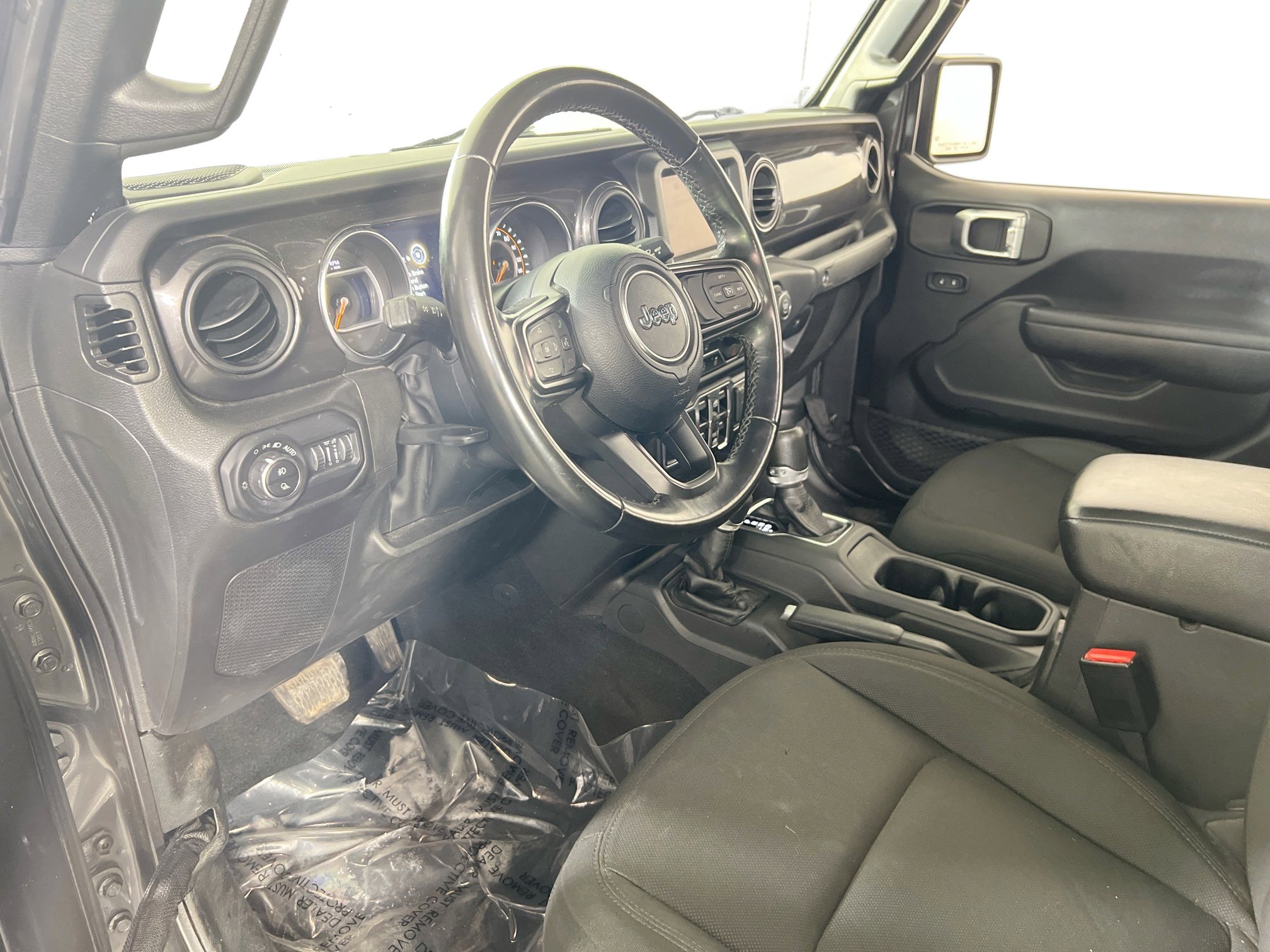 Used 2022 Jeep Gladiator Sport AWD/4WD image 9