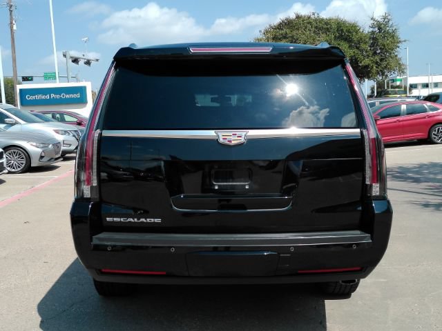 Used 2018 Cadillac Escalade ESV 4WD image 7