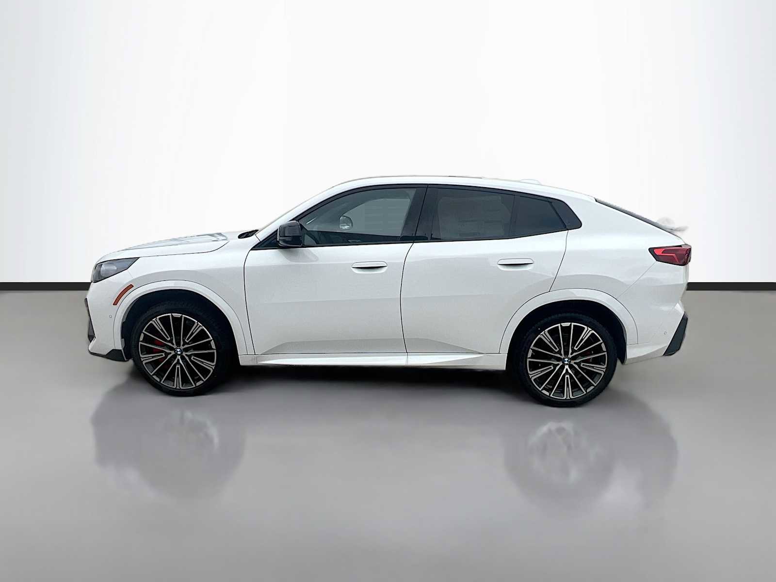 New 2026 BMW X2 M35i w/ Technology Package AWD/4WD image 5