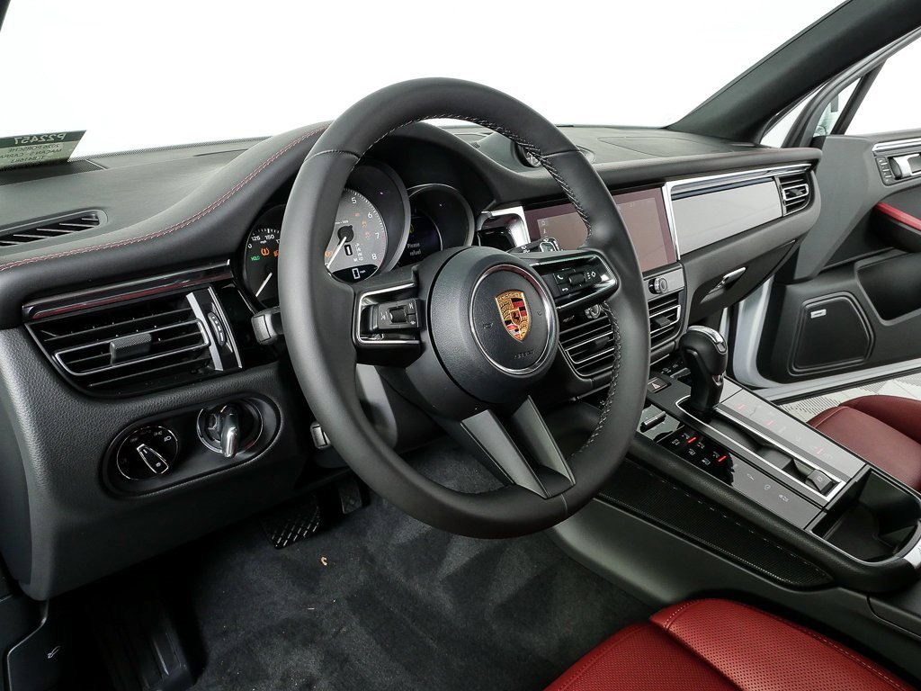 New 2026 Porsche Macan S image 4