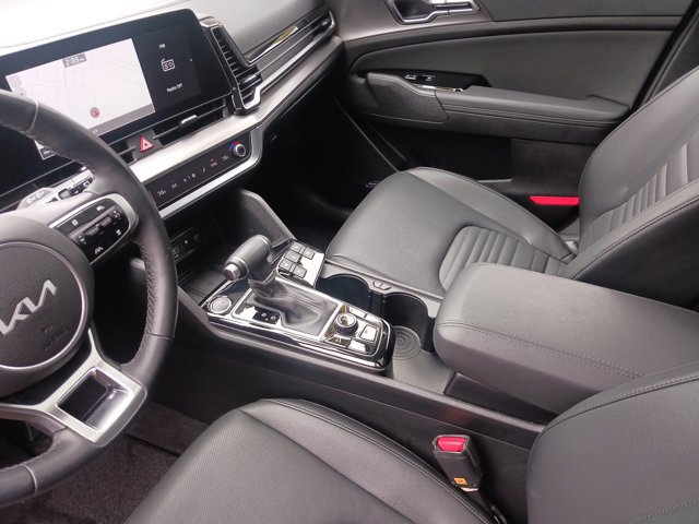 Used 2025 Kia Sportage SX image 26