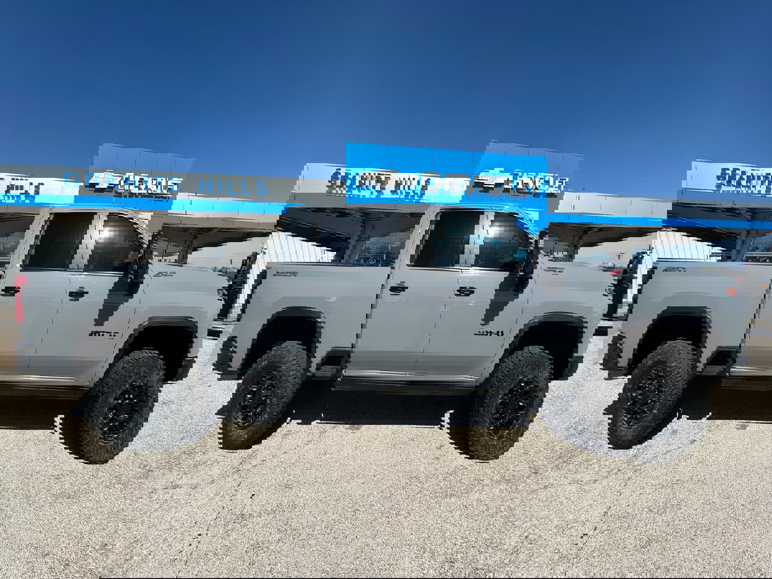 Used 2025 Chevrolet Silverado 2500 ZR2 w/ ZR2 Bison Edition image 16