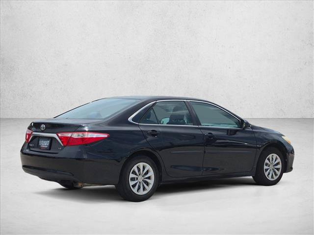 Used 2016 Toyota Camry LE FWD image 5