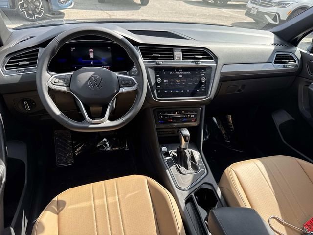 Certified 2023 Volkswagen Tiguan SE image 7