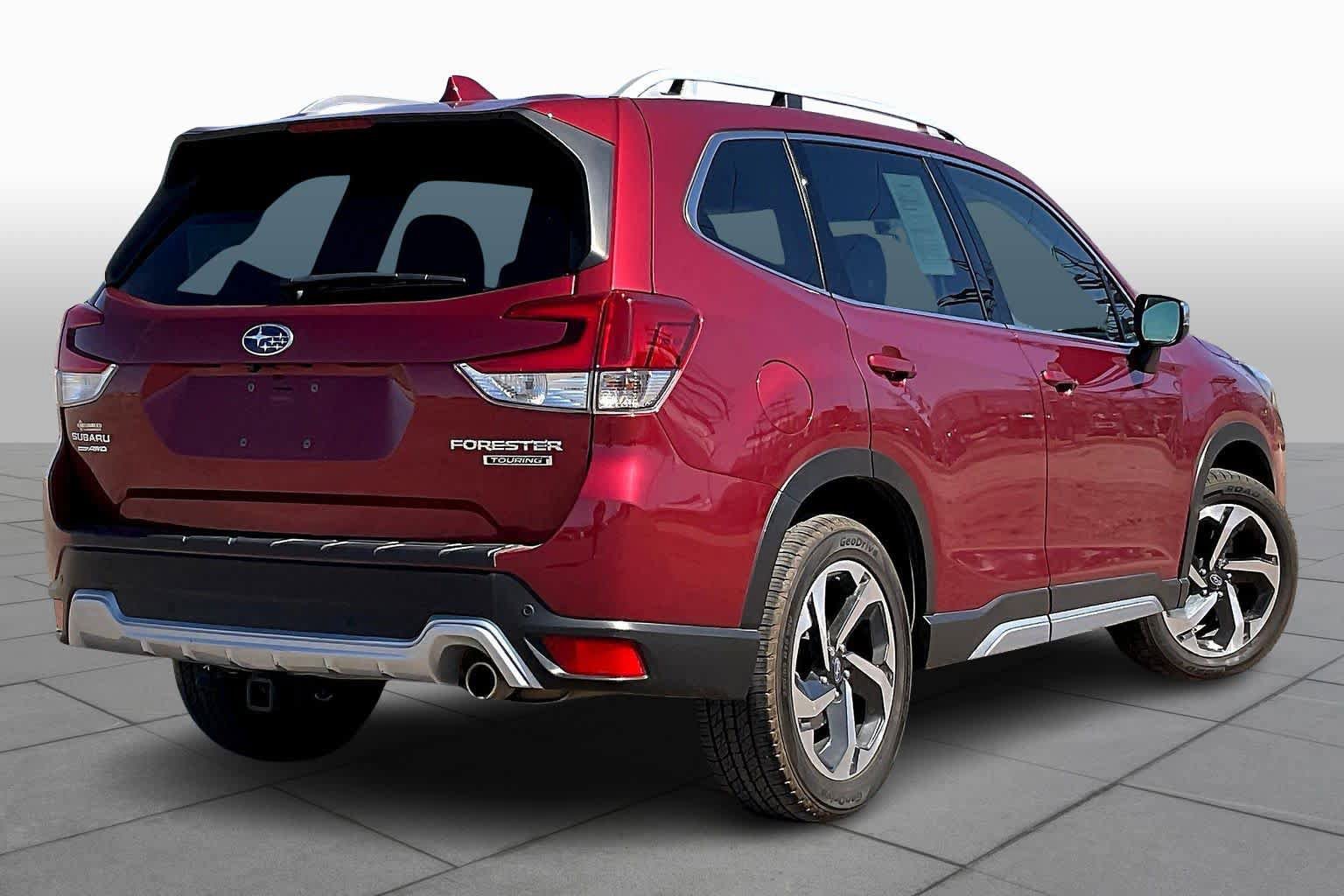 Used 2022 Subaru Forester Touring image 12