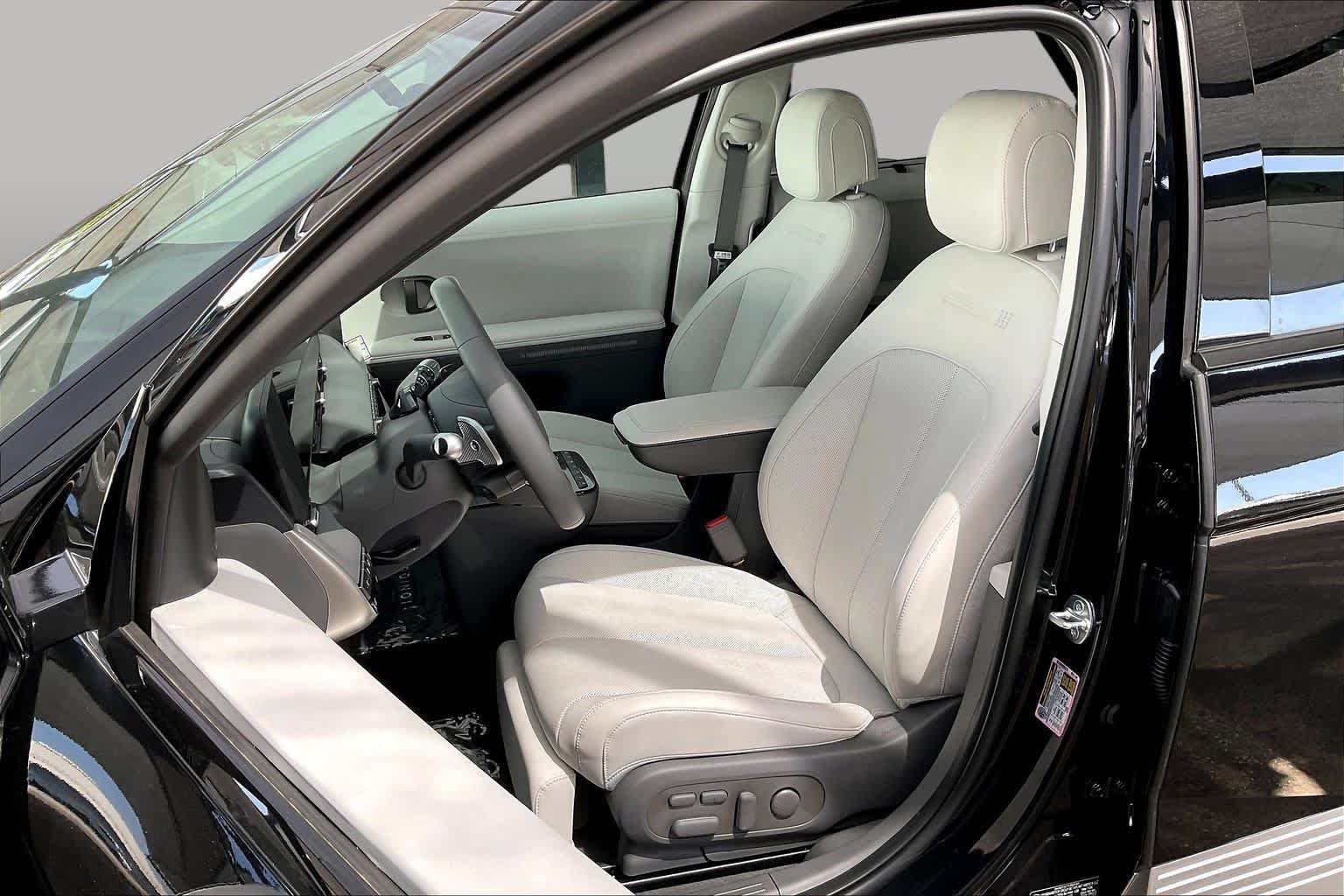 Certified 2025 Hyundai Ioniq 5 Limited AWD/4WD image 7