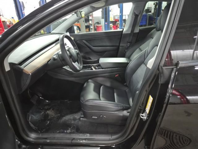 Used 2021 Tesla Model Y Long Range image 16
