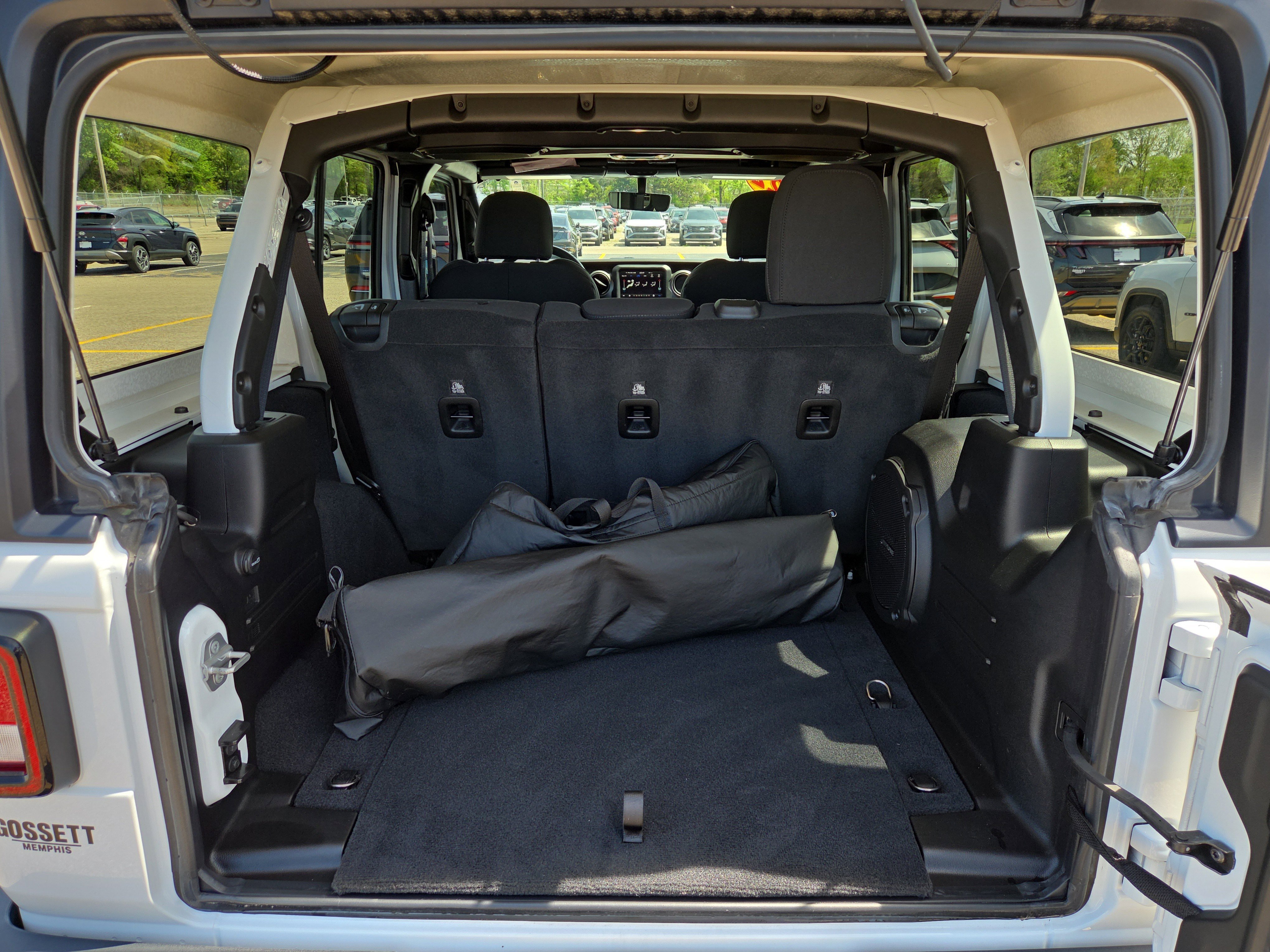 Used 2022 Jeep Wrangler Unlimited Sport image 9