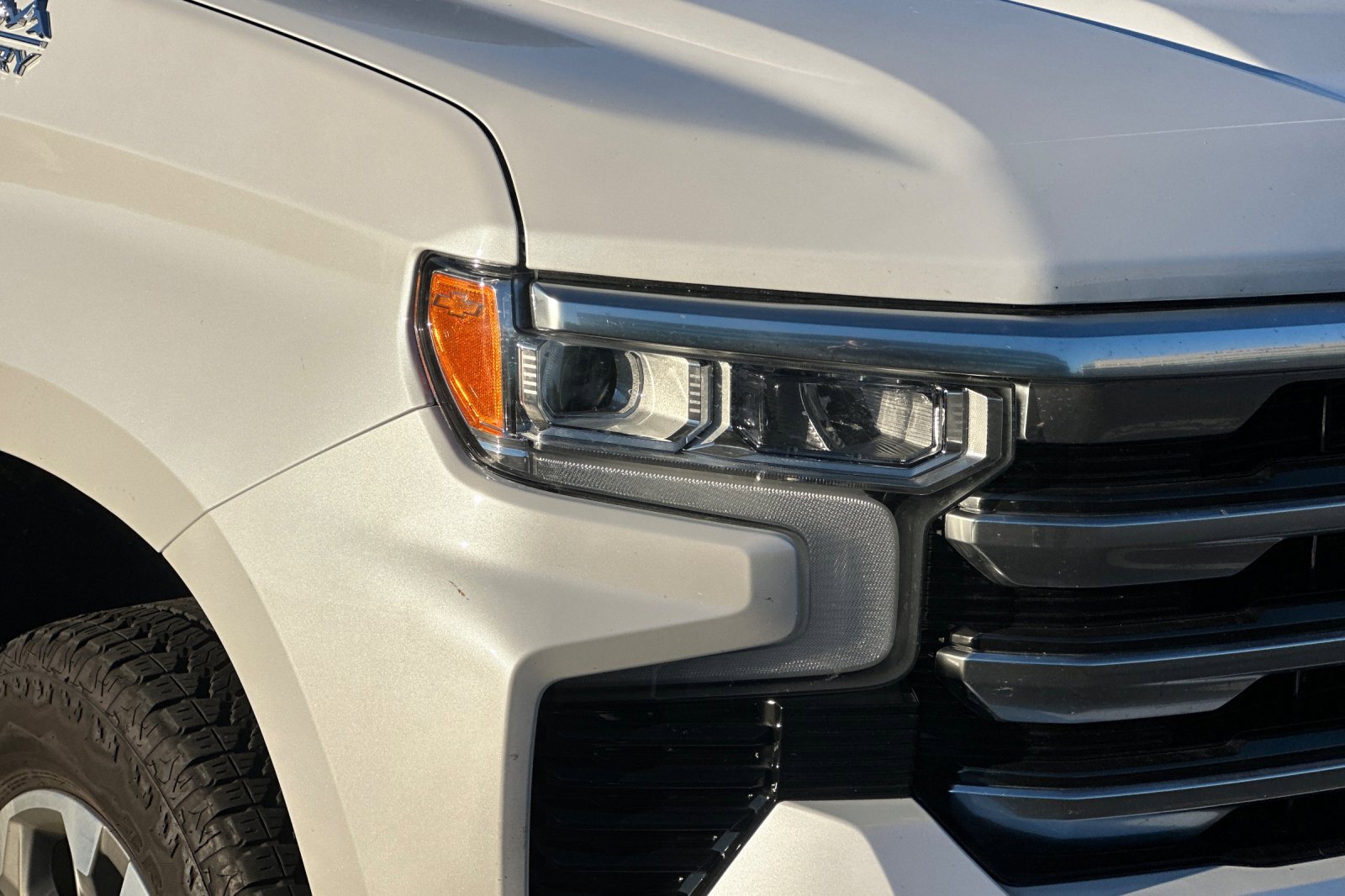 Used 2025 Chevrolet Silverado 1500 High Country w/ Technology Package image 46