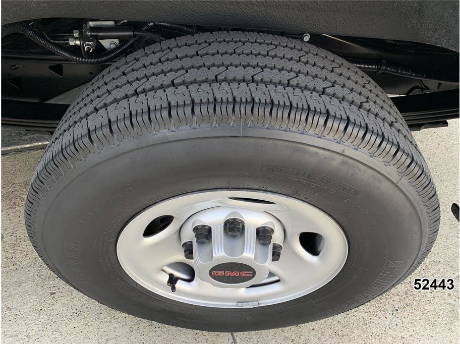 Used 2024 GMC Savana 2500 w/ Driver Convenience Package image 21