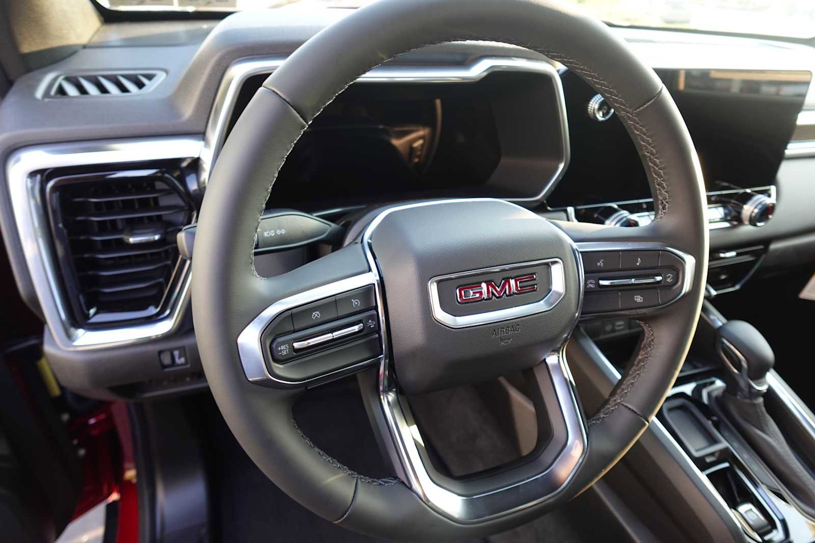 New 2026 GMC Canyon Elevation w/ Convenience Package image 13