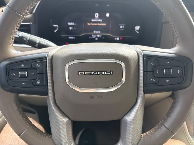 Used 2023 GMC Yukon XL Denali AWD/4WD image 25