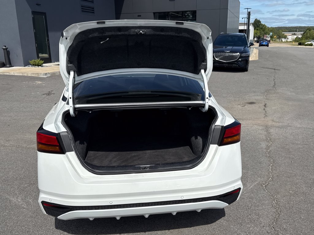 Used 2025 Nissan Altima 2.5 SV FWD image 6