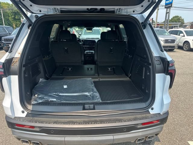 New 2026 Chevrolet Traverse Z71 w/ Enhanced Driving Package AWD/4WD image 24