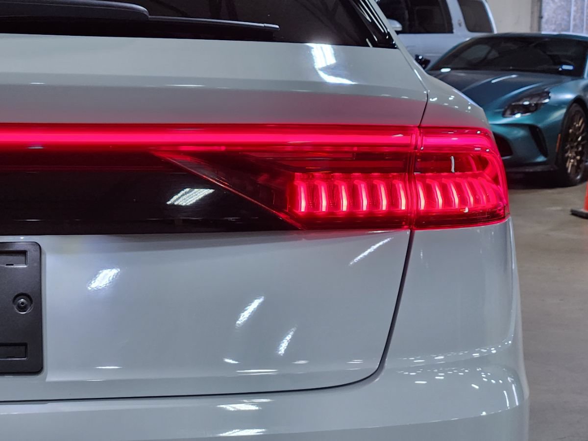 Used 2020 Audi Q8 Prestige AWD/4WD image 22