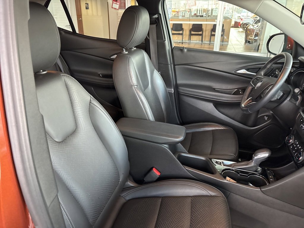 Used 2020 Buick Encore GX Essence image 27