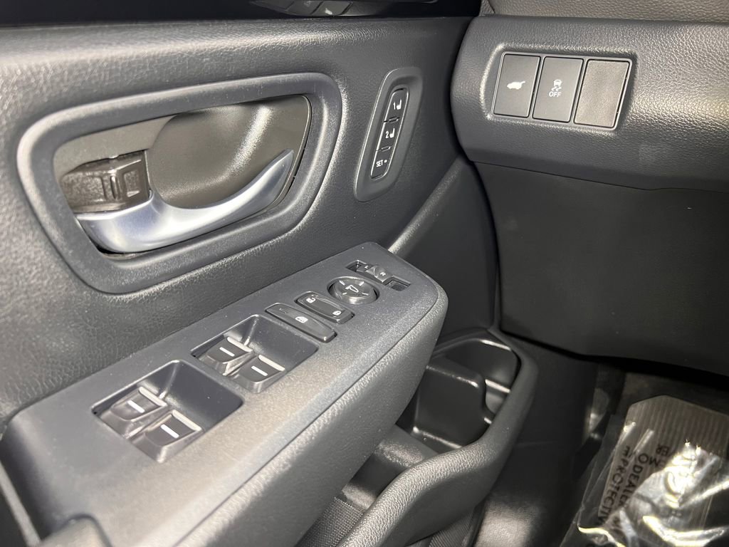 Used 2025 Honda Pilot Touring image 15