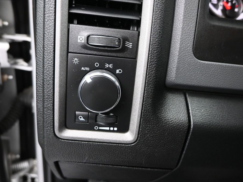 Used 2015 RAM 1500 Tradesman w/ Popular Equipment Group AWD/4WD image 16